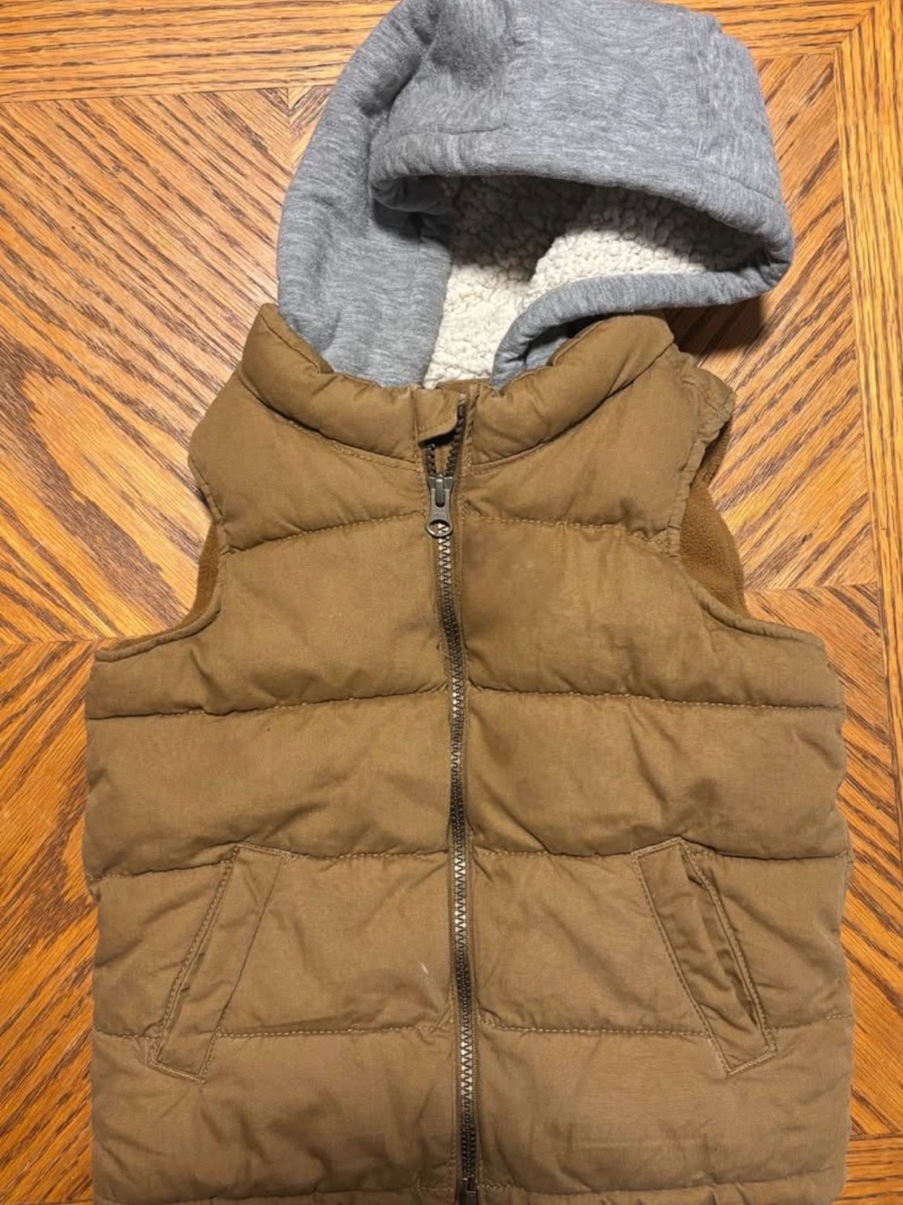Boys Old Navy Vest - Size 4T fall